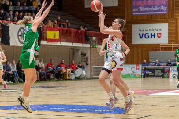 GiroLive-Panthers verlieren ihr Heimspiel hauchdünn mit 69:70 gegen die Rutronik Stars Keltern / Foto: Dieter Reinhard