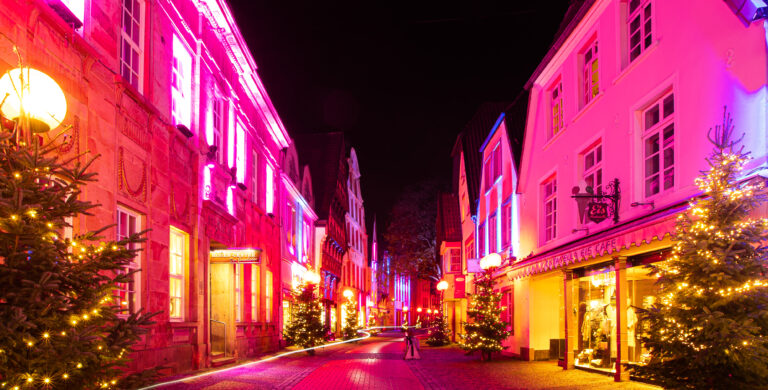 (Archivbild 2021) Beleuchtete Innenstadt zur Weihnachtszeit / Foto: Dieter Reinhard