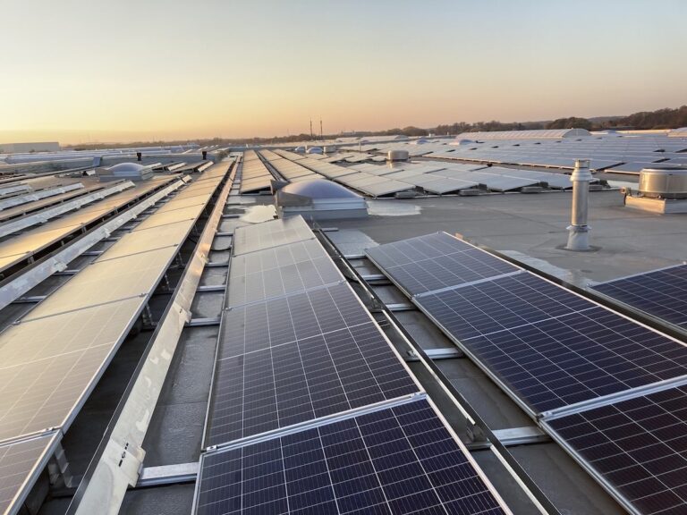 Solaranlage bei der Bohnenkamp AG / Foto: Schulte