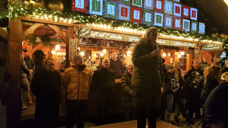 Historischer Weihnachtsmarkt 2022 in Osnabrück eröffnet