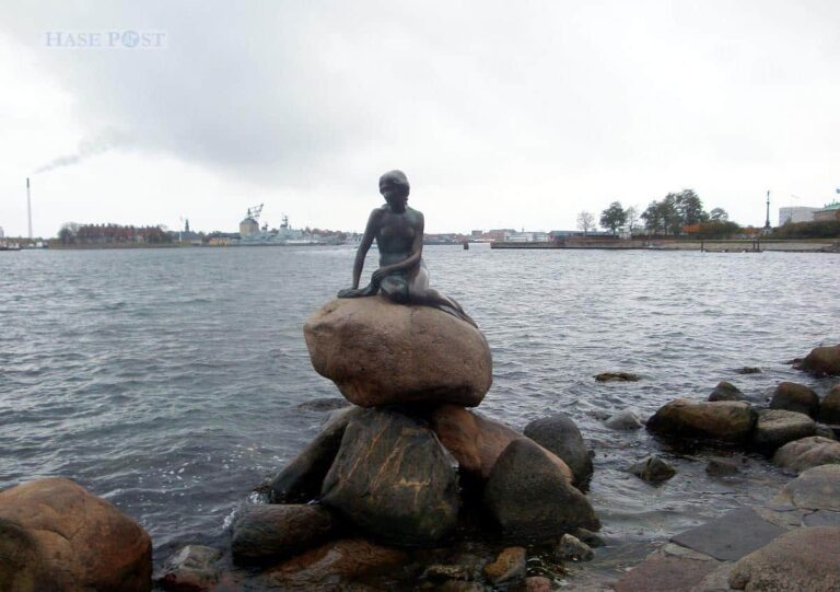 Kleine Meerjungfrau in Kopenhagen (Dänemark)