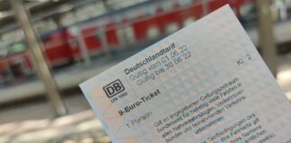 Wohlfahrtsverbände halten 49-Euro-Ticket für zu teuer