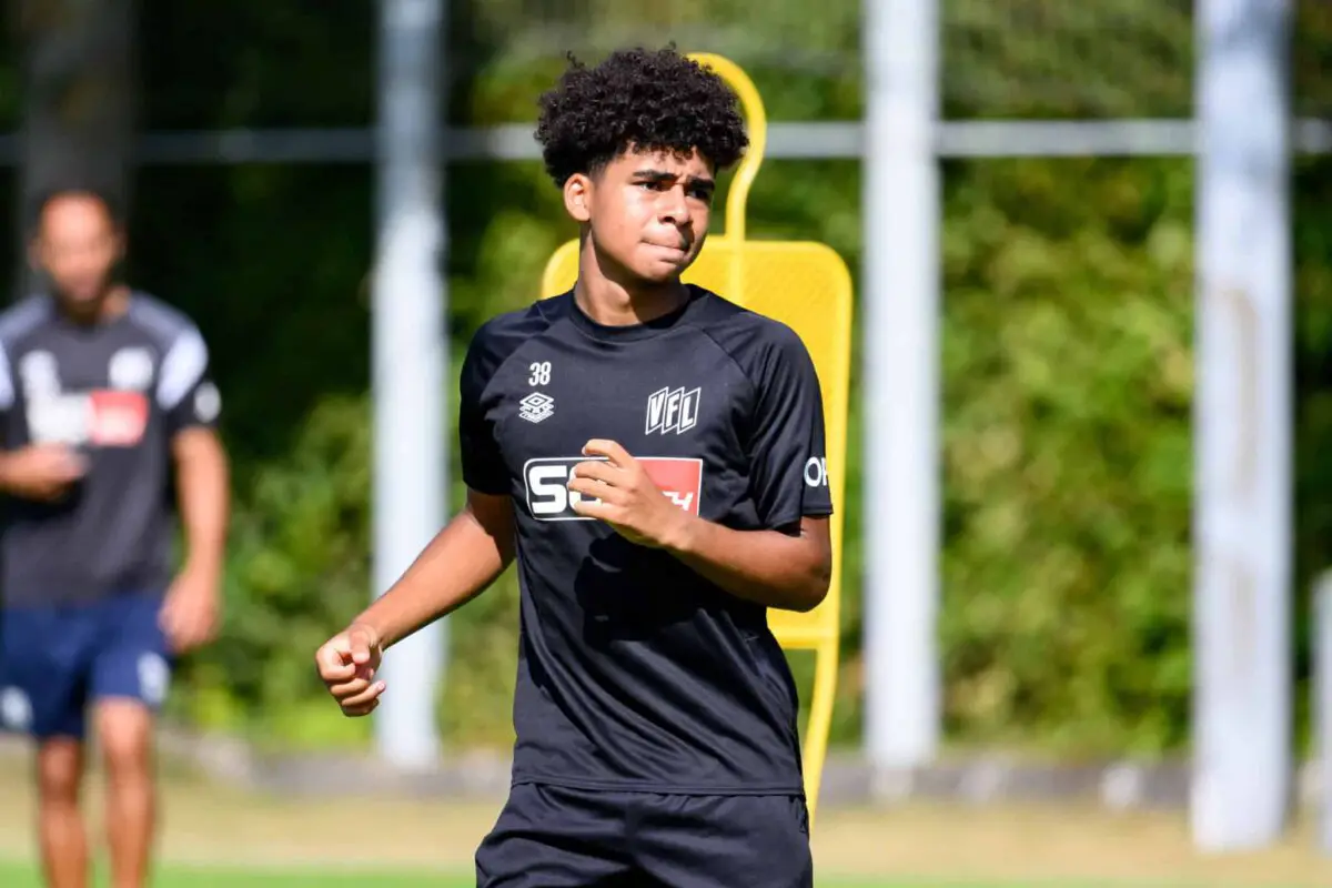 Kevin Wiethaup (VfL Osnabrück) bei der Trainingseinheit vom VfL Osnabrück im Sportpark Illoshöhe. / IMAGO / PaetzelPress