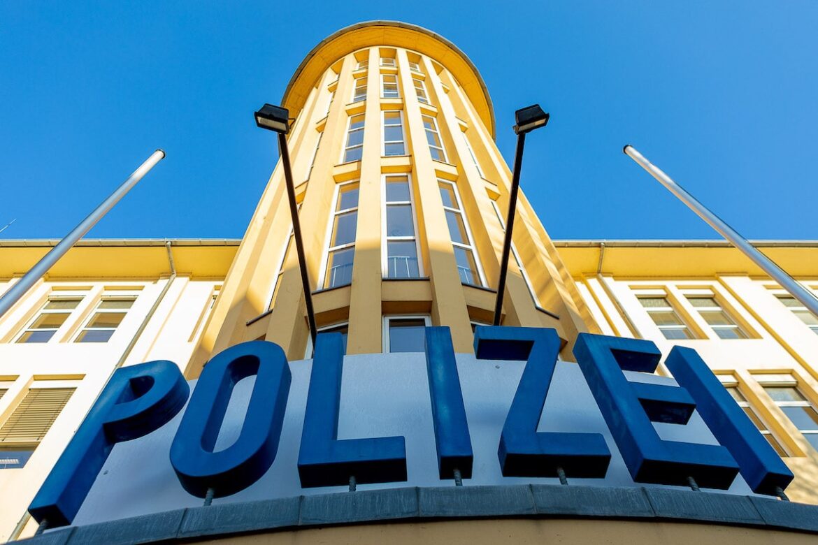 (Symbolbild) Polizei / Foto: Dieter Reinhard