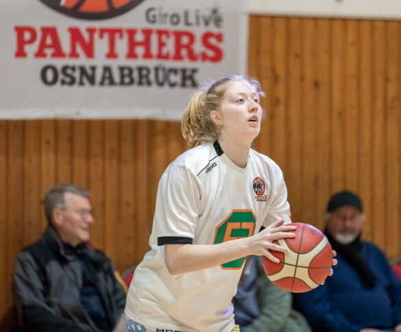 Erkämpfter Sieg zum Weihnachtsfest: GiroLive-Panthers gewinnen letztes Spiel des Jahres mit 71:65