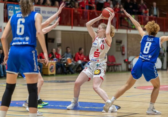 Erkämpfter Sieg zum Weihnachtsfest: GiroLive-Panthers gewinnen letztes Spiel des Jahres mit 71:65