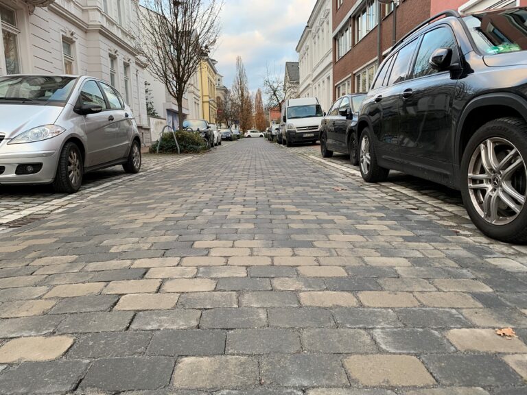Veloroute in der Arndtstraße / © Stadt Osnabrück, Simon Vonstein