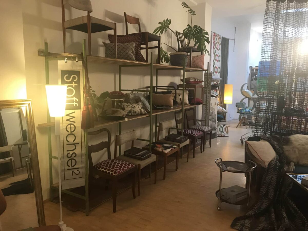 Raumausstatter Stoffwechsel² restauriert altes Möbiliar. / Foto: Burrichter