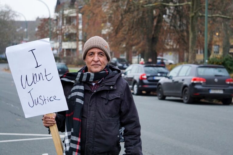 Syed S. fordert Gerechtigkeit. / Foto: No Lager Osnabrück