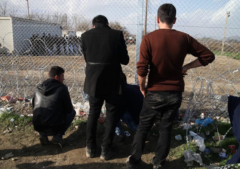 Zahl der Asylanträge in der EU dieses Jahr um die Hälfte gestiegen