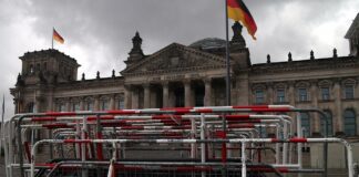 Göring-Eckardt will Sicherheitskontrollen im Reichstag ausweiten