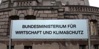 Habeck lässt Strategie zur CO2-Lagerung im Boden ausarbeiten