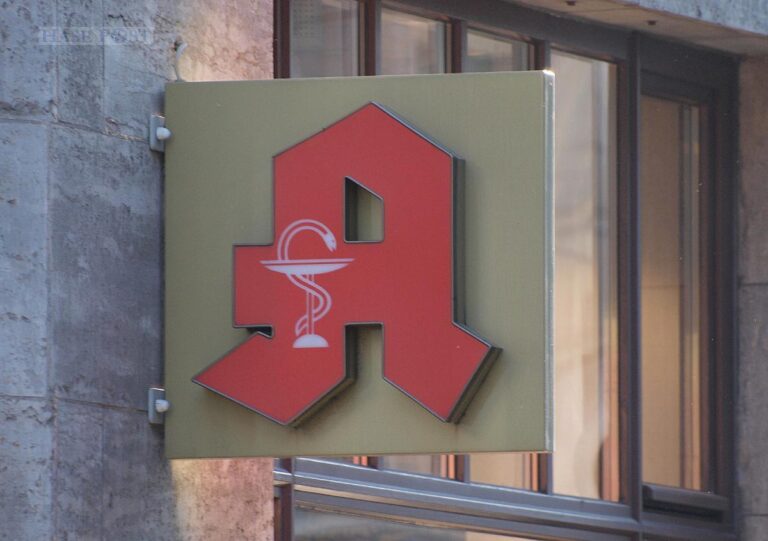 Rufe nach „gendergerechtem“ Pflichttext bei Arzneimittelwerbung