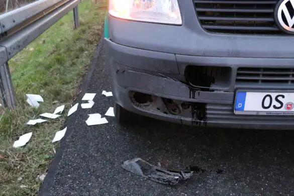 Auffahrunfall mit vier Fahrzeugen und drei Leichtverletzten auf der Autobahn 30 / Foto: Heiko Westermann Auffahrunfall mit vier Fahrzeugen und drei Leichtverletzten auf der Autobahn 30