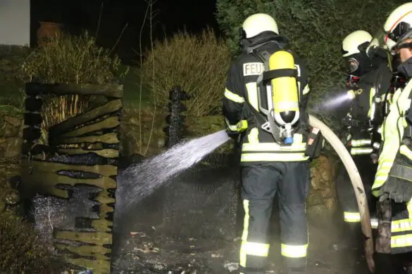 Mülltonne und PKW brennen in Belm Mülltonne und PKW brennen in Belm