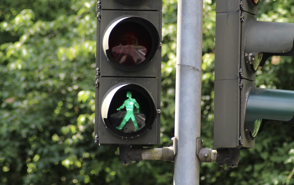 Fußgängerampel (Symbolbild)