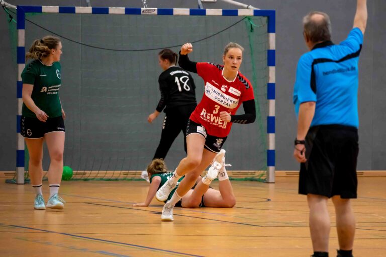 Lisa Meyer ist Top-Torschützin der Oberliga-Damen der HSG Osnabrück. / Foto: Florian Weiden