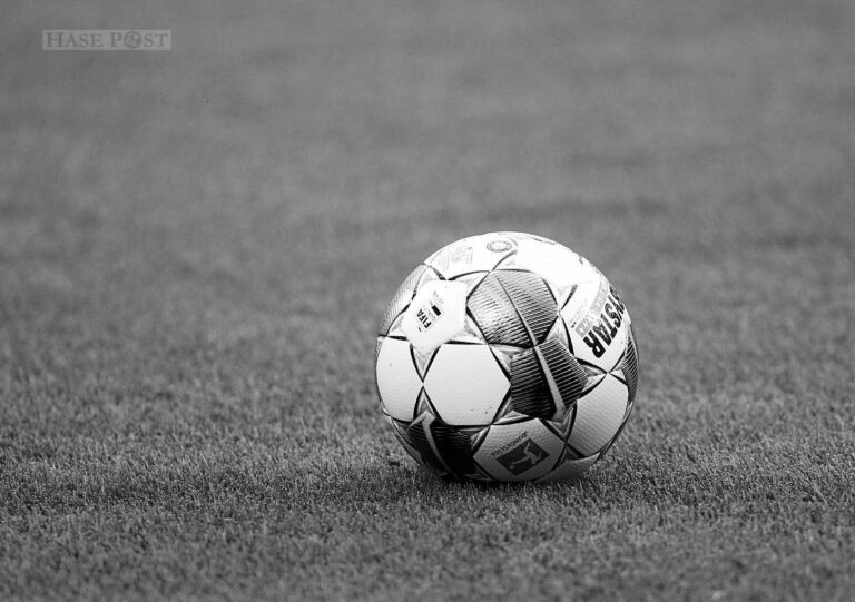 Fußball (Symbolbild)
