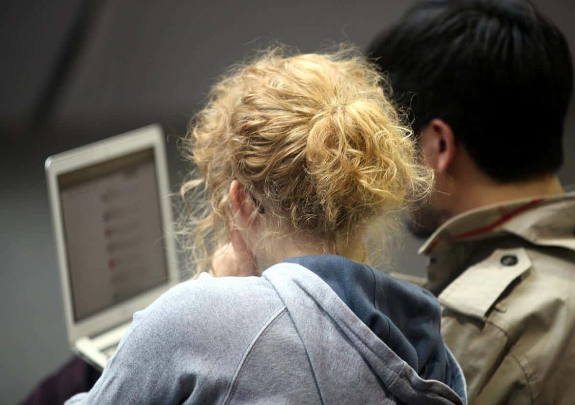 Menschen am Laptop