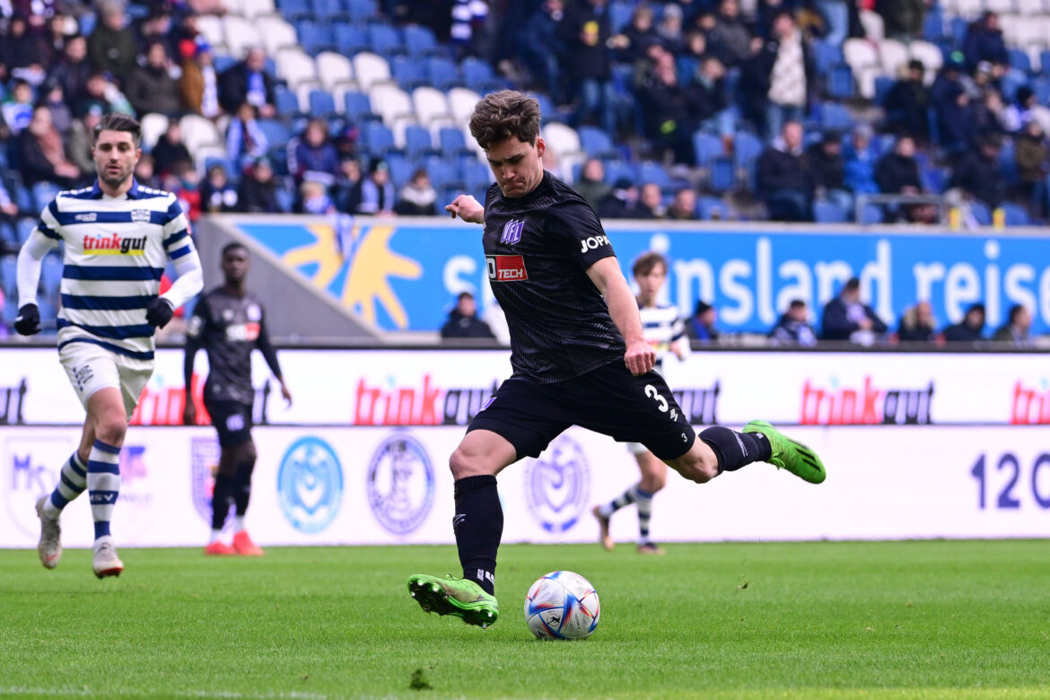Tor zum 0:1 durch Florian Kleinhansl. / IMAGO / kolbert-press