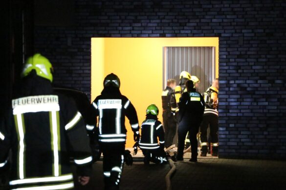 Rauch entdeckt, Feuerwehr sucht Brand in Hasbergen