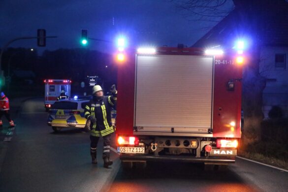 Drei PKW stoßen in Melle an Kreuzung zusammen
