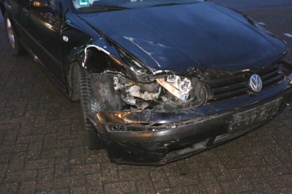 Drei PKW stoßen in Melle an Kreuzung zusammen