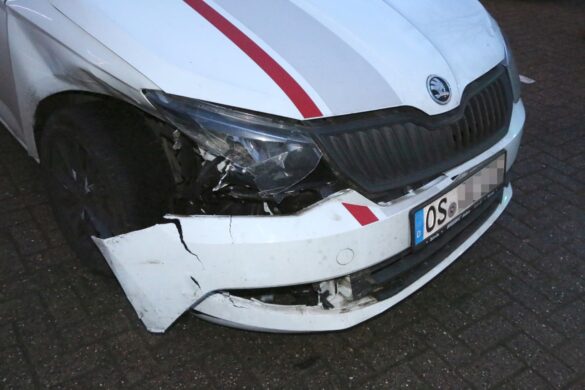 Drei PKW stoßen in Melle an Kreuzung zusammen