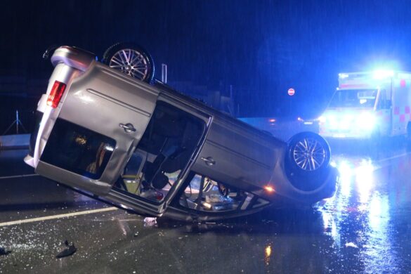Überschlagener VW Caddy