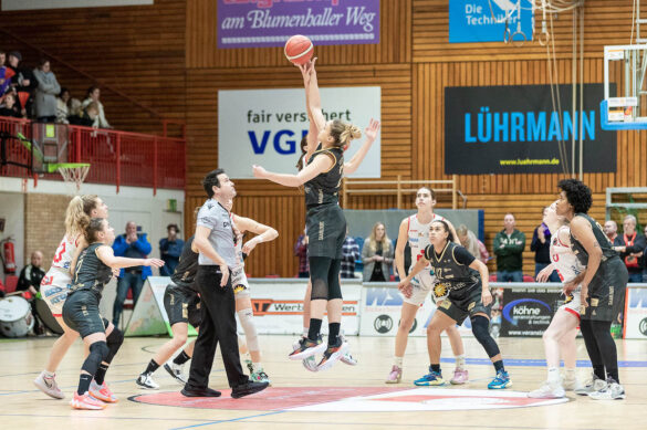 GiroLive-Panthers gewinnen mit 66:61 gegen die Royals aus Saarlouis. / Foto: Dieter Reinhard