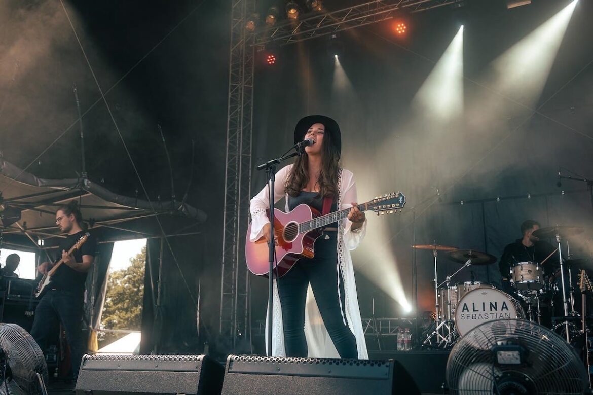 Alina Sebastian steht gerne auf der Bühne. / Foto: Laurenz Hintz