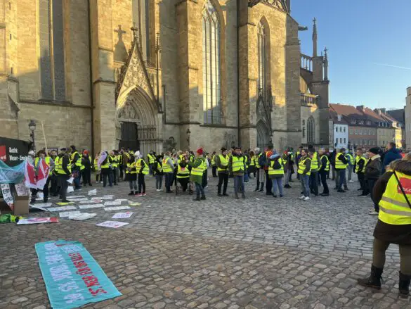 Ver.di Demo auf dem Rathausplatz Osnabrück / Foto: Alina Hirsch