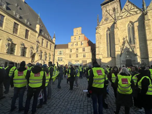 Ver.di Demo auf dem Rathausplatz Osnabrück / Foto: Alina Hirsch