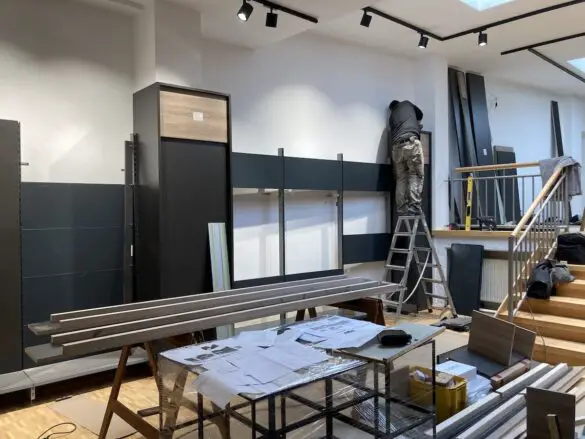 Das Design im neuen Shop wird etwas moderner, aber noch lange nicht „clean“, wie Westerholt sagt. / Foto: Schulte Prelle-Umzug auf der Zielgeraden: Neueröffnung am 3. März in der Krahnstraße 6