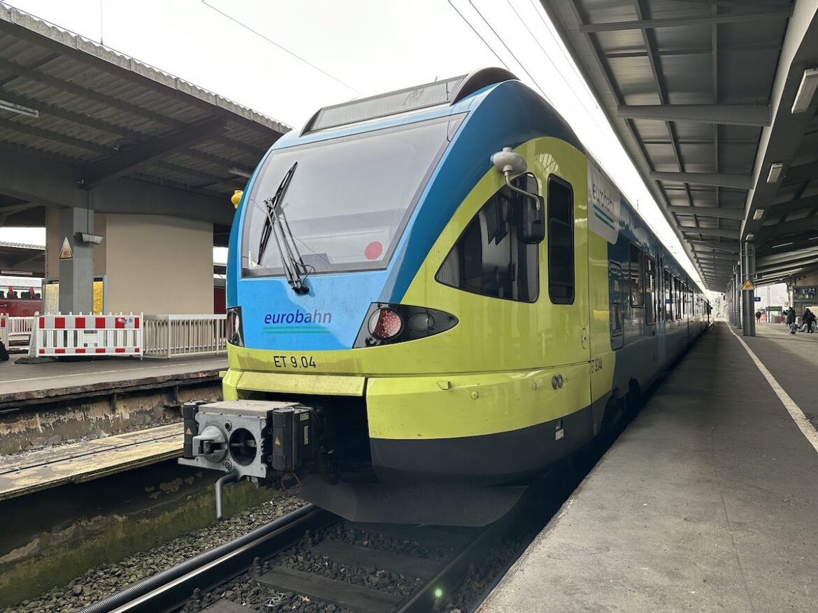 Triebwagen der Eurobahn im Hauptbahnhof Osnabrück