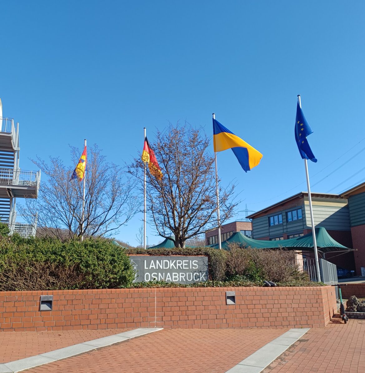 Vor dem Kreishaus im Landkreis Osnabrück