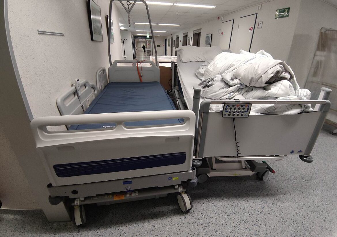 Bett im Krankenhaus / dts