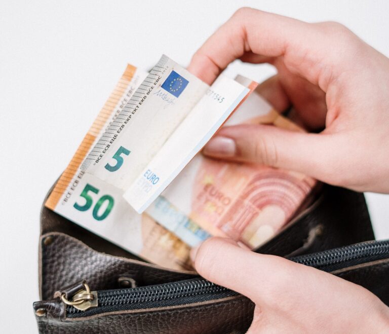 (Symbolbild) Geld