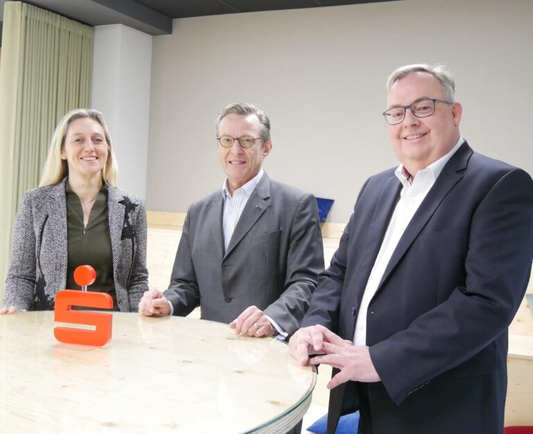Der Vorstand der Sparkasse Osnabrück: Nancy Plaßmann, Johannes Hartig (Vorsitzender) und André Schüller (vlnr)