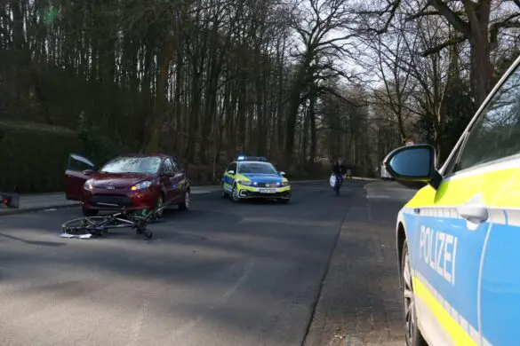 Unfall auf Kreuzung Unfallkreuzung