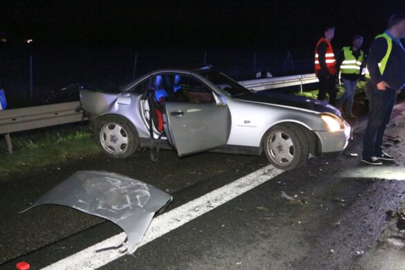 Drei Menschen bei Kollision auf der Autobahn A33 verletzt