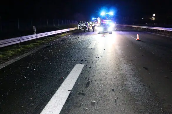 Drei Menschen bei Kollision auf der Autobahn A33 verletzt