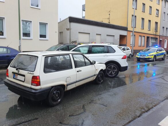 PKW-Unfall blockiert Sutthauser Straße
