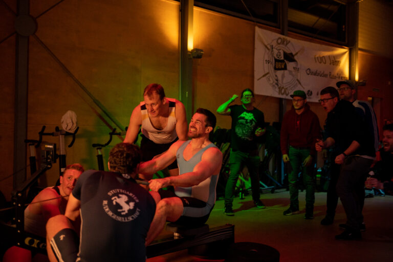 Die deutschen Ruderer um Christian Ramb (auf dem Ergometer). / Foto: Nils Bruning