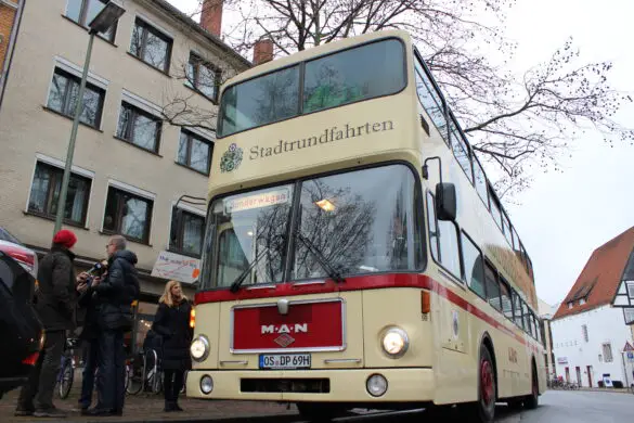 Los geht es immer an der Haltestelle Lortzingstraße/Ecke Domhof. / Foto: Hirsch