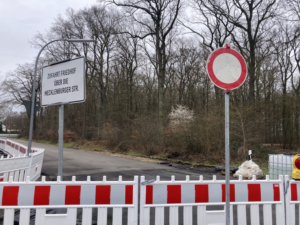 Straßensperrung am Dodeshausweg / Foto: Schulte