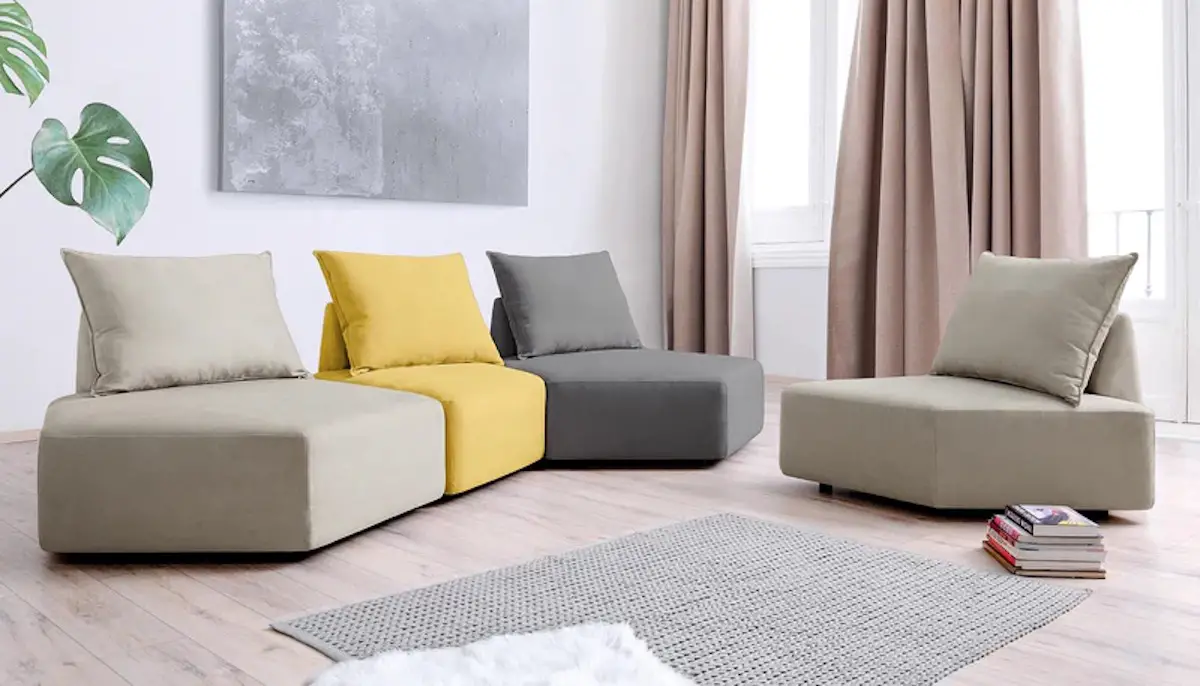 Modulare Sofas lassen sich nach Belieben erweitern und umgestalten. Bild: livom.com