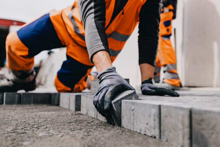 500 Euro Inflationsausgleichsprämie für Osnabrücker Baubeschäftigte. / Foto : IG BAU | Tobias Seifert