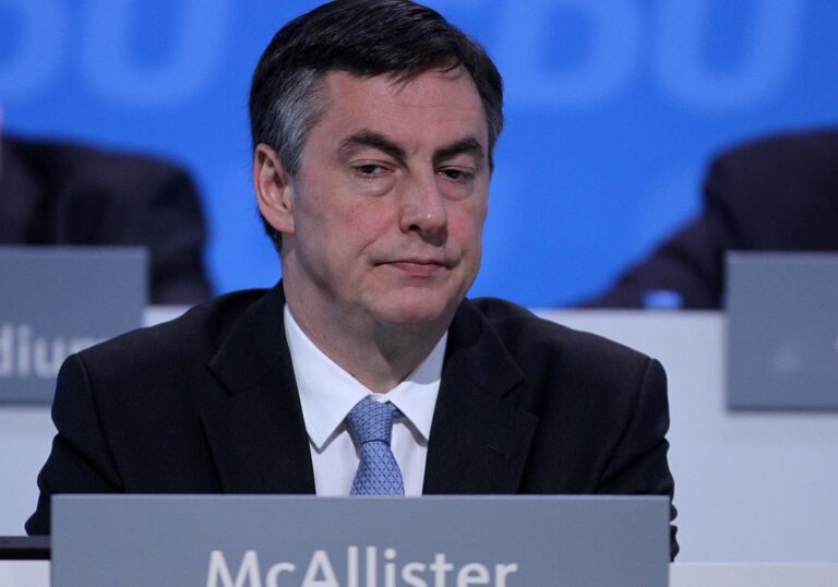McAllister kritisiert Streit um Verbrenner-Aus