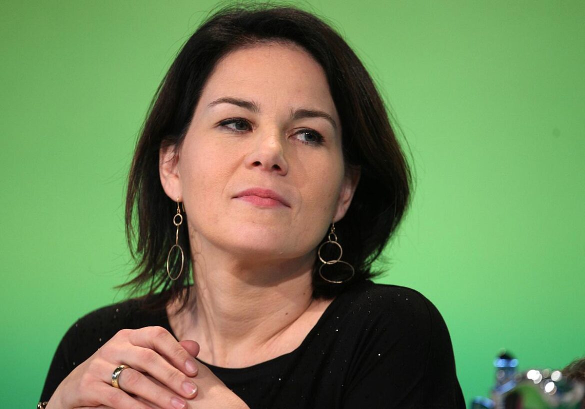 Baerbock verteidigt langsames Tempo bei Sanktionen